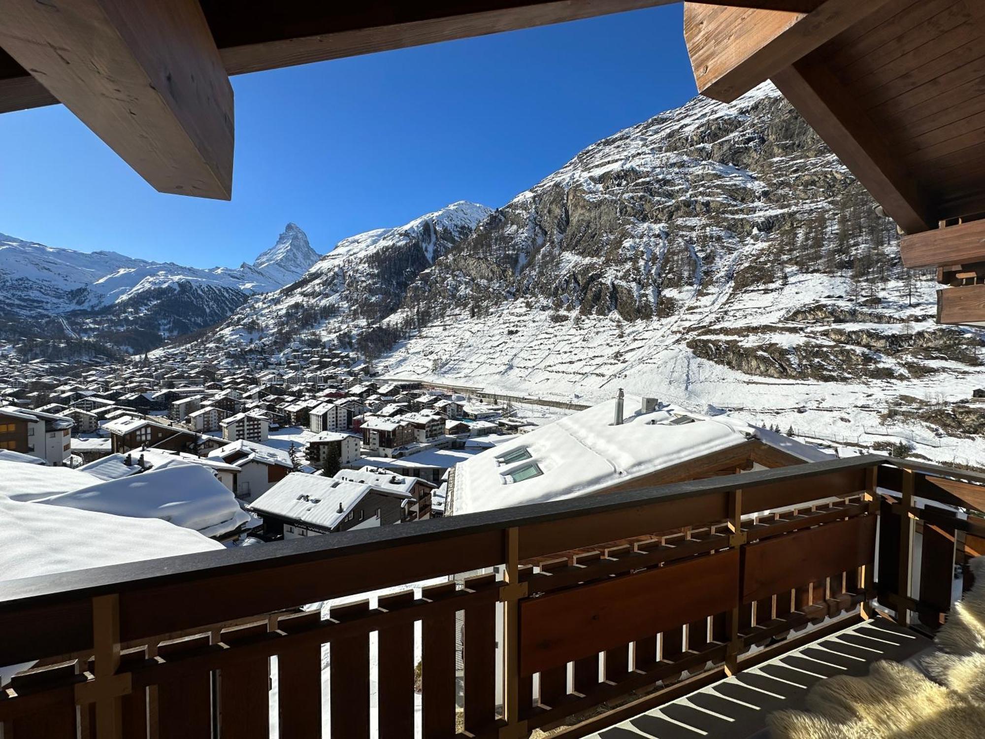 Modern Self-Catering Apartment With Matterhorn Views Zermatt Kültér fotó