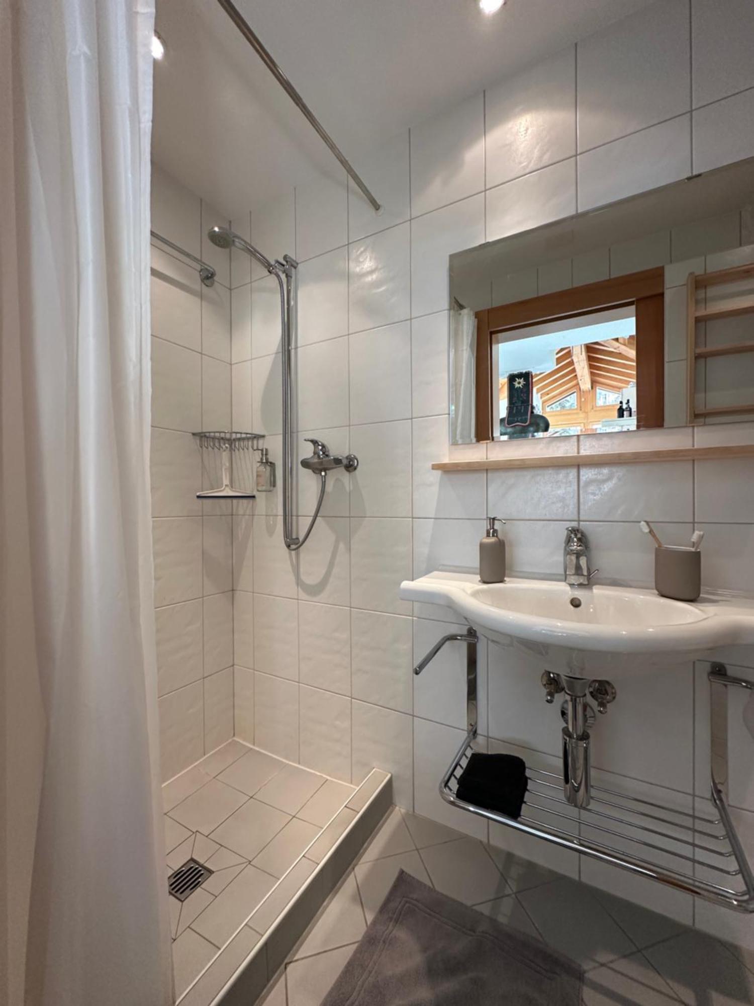 Modern Self-Catering Apartment With Matterhorn Views Zermatt Kültér fotó