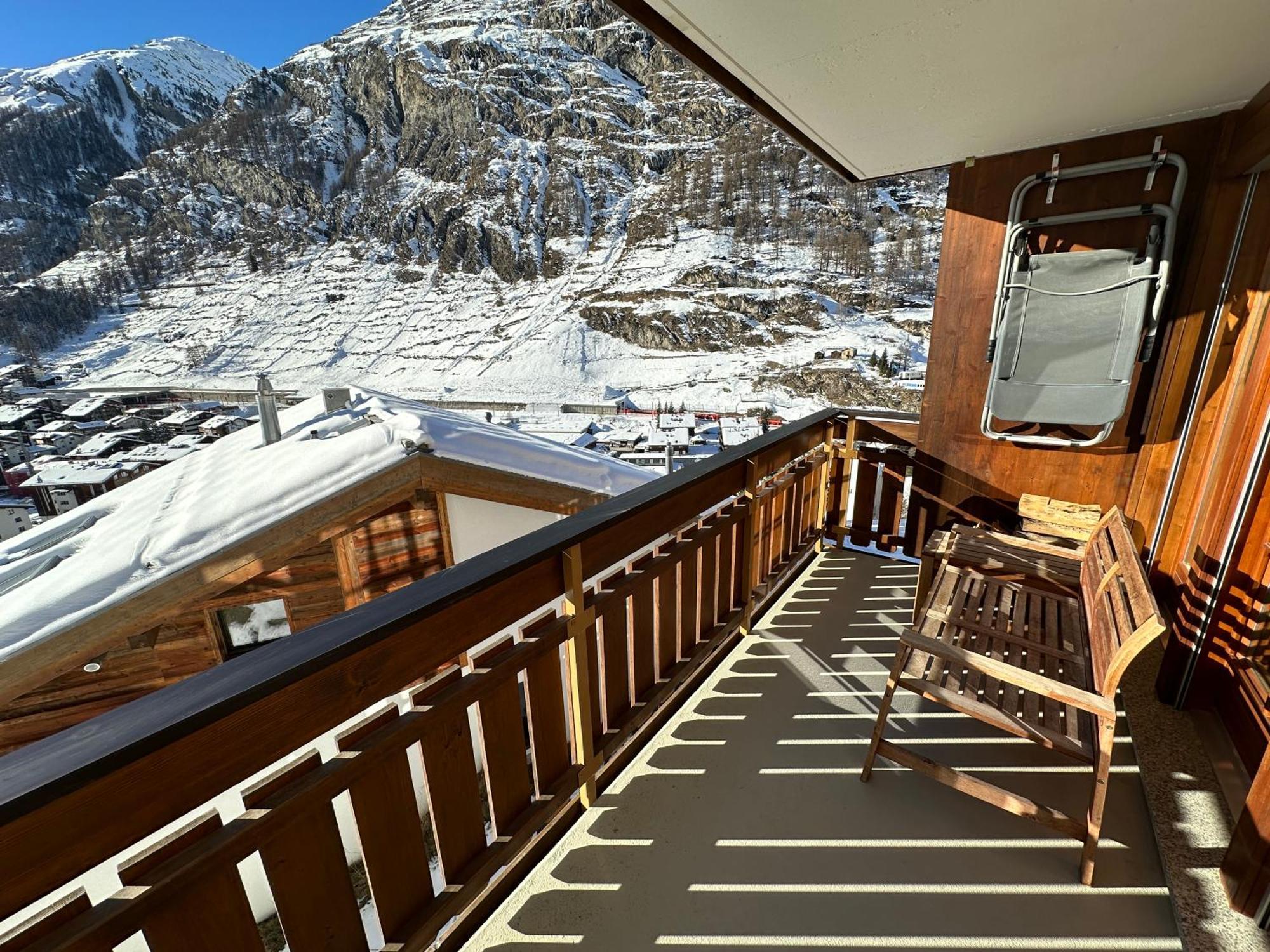 Modern Self-Catering Apartment With Matterhorn Views Zermatt Kültér fotó